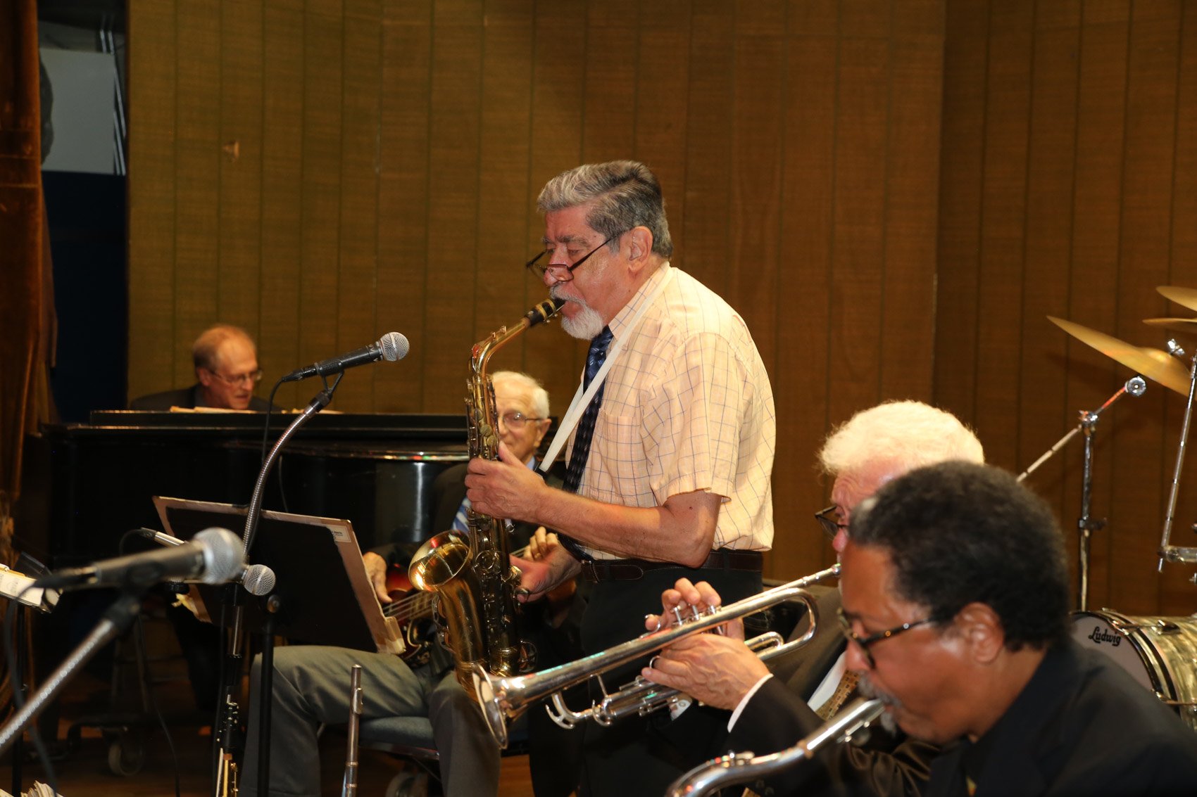 bdd0618220104.jpg
