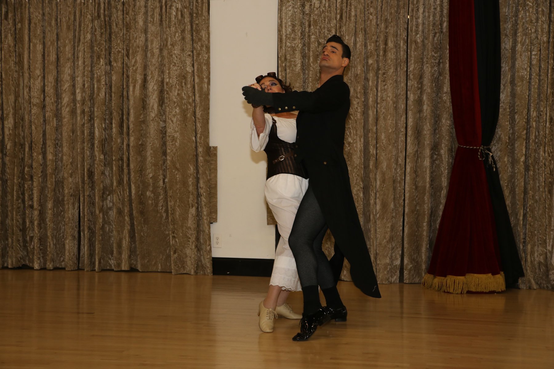 showcase0304180689.jpg