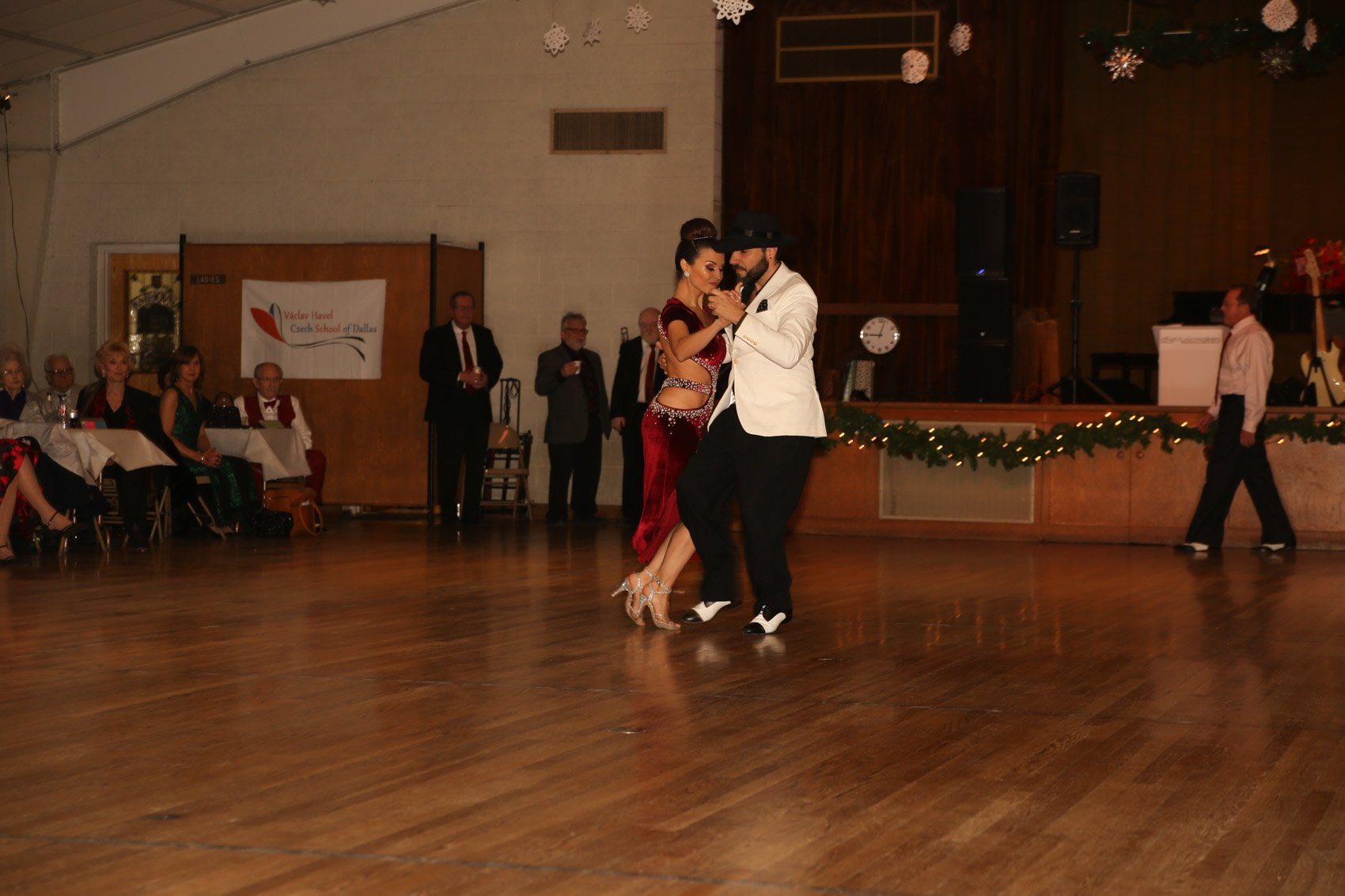 tango122119002.jpg