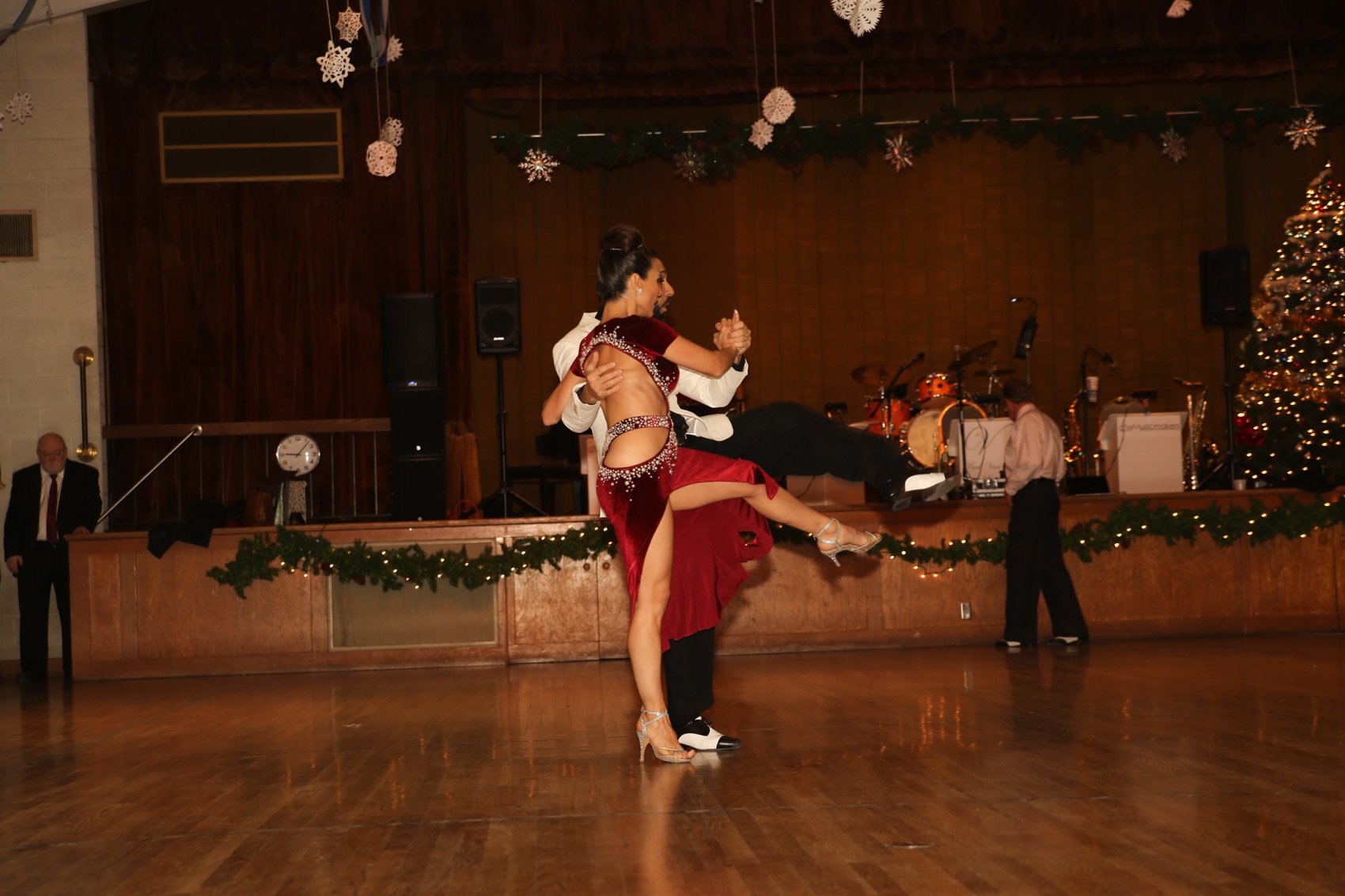 tango122119033.jpg