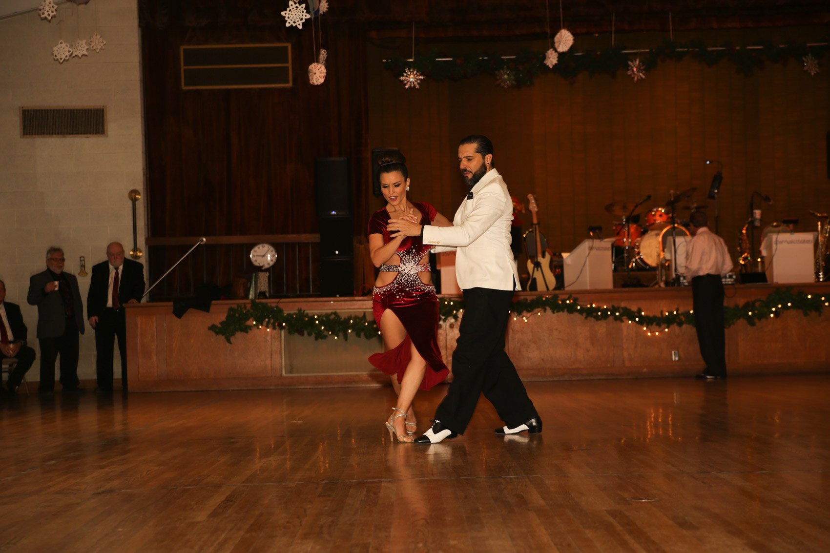 tango122119034.jpg