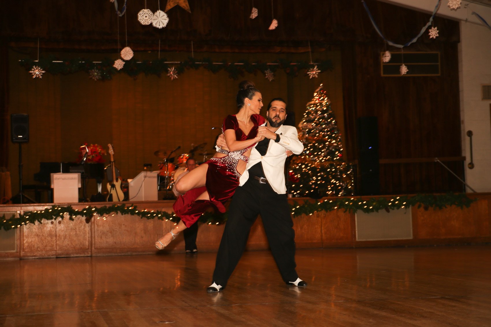 tango122119043.jpg